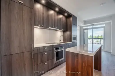 Condo Apartment in Toronto