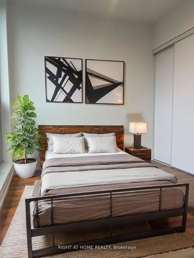 Condo Apartment in Toronto