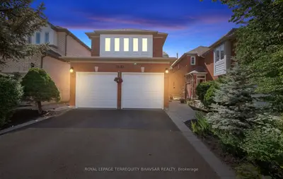 2470 Strathmore Crescent, Mississauga, On L5m 5k9