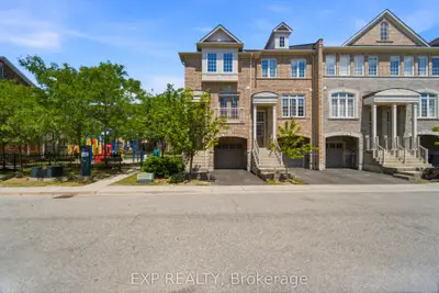 Condo Townhouse in Mississauga