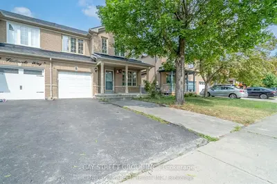9 Flatlands Way, Brampton, On L6r 2b5