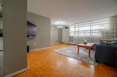 80 Grandravine Drive 402, Toronto, On M3j 1b2