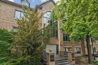 2904 South Sheridan Way 204, Oakville, On L6j 7l7