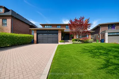 52 Courtsfield Crescent, Toronto, On M9a 4s9