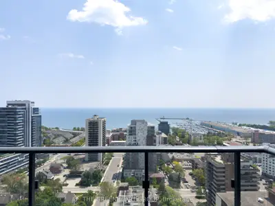 Condo Apartment in Mississauga