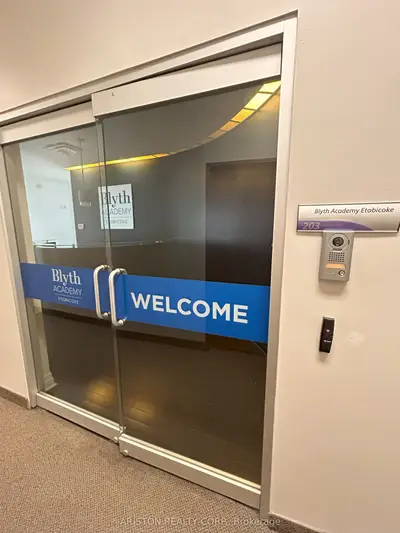 2489 Bloor Street W 203, Toronto, On M6s 1r6