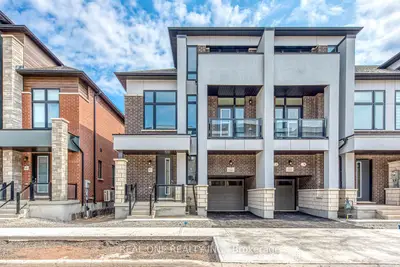 Att/Row/Townhouse in Oakville
