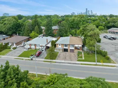 3361 The Credit Woodlands, Mississauga, On, L5c 2j9
