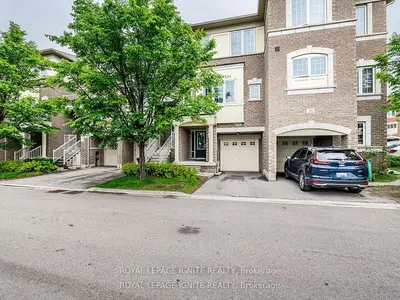 Condo Townhouse in Brampton