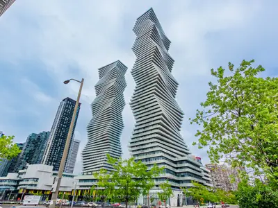 3883 Quartz Road 213, Mississauga, On L5b 0m4