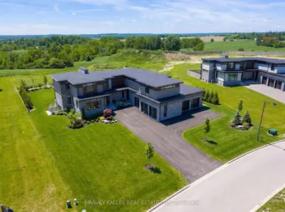 24 Sugarbush Court, Halton Hills, On L7g 4s7