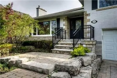 Detached in Oakville