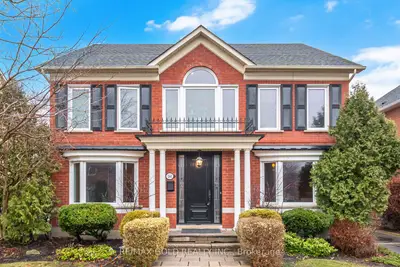 Detached in Oakville