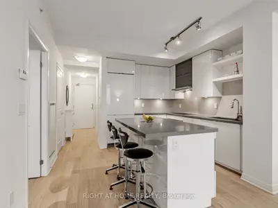 59 Annie Craig Drive 3507, Toronto, On M8v 0c4