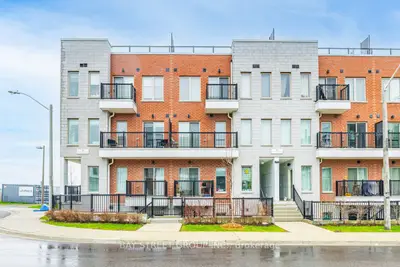 Condo Townhouse in Toronto