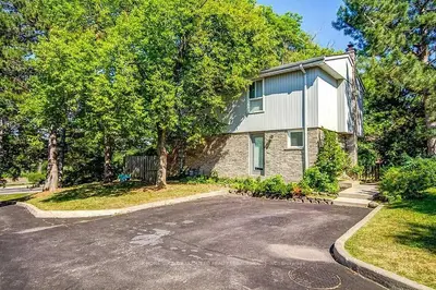 59 Kenninghall Boulevard 17, Mississauga, On L5n 1j6