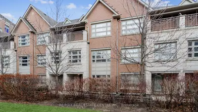 Condo Townhouse in Oakville