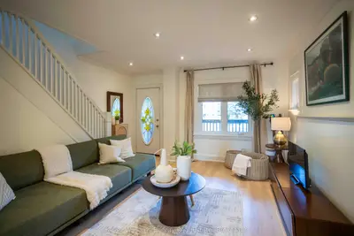 134 Mcroberts Avenue, Toronto, On M6e 4p5