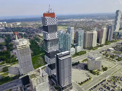 Condo Apartment in Mississauga