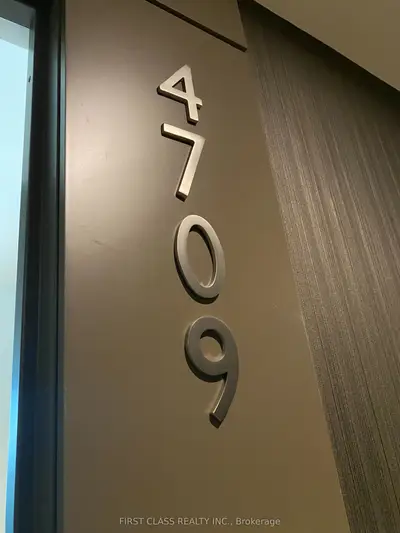 Condo Apartment in Mississauga