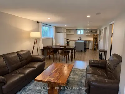 Lower Level in Halton Hills