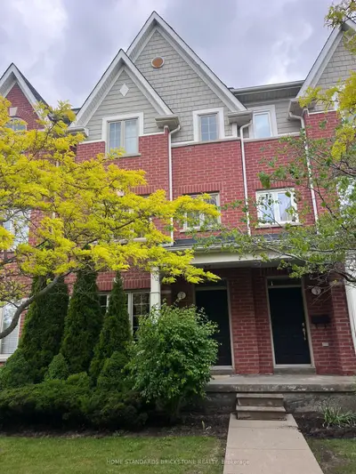 Condo Townhouse in Toronto