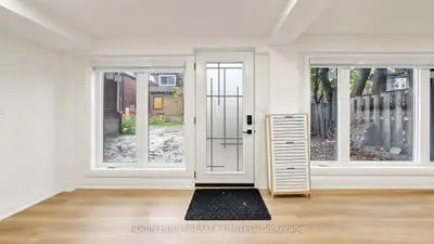 8 Laxton Avenue Garden Suite, Toronto, On M6k 1k9