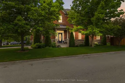 240 Duskywing Way, Oakville, On L6l 6x5