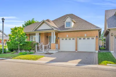 Detached Condo in Brampton