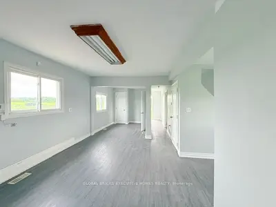 Att/Row/Townhouse in Mississauga
