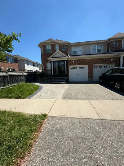 Semi-Detached in Milton