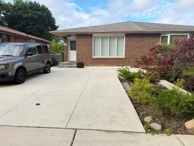 135 Bonham Boulevard Upper, Mississauga, On L5m 1c8