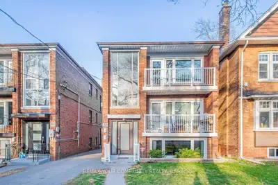 Triplex in Toronto