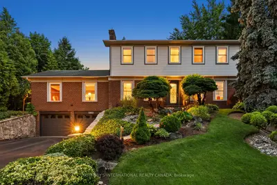 Detached in Burlington