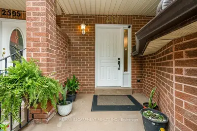 2597 Addingham Crescent, Oakville, On L6j 7k6