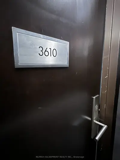 Condo Apartment in Mississauga