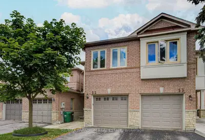 Condo Townhouse in Mississauga