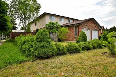 Semi-Detached in Mississauga