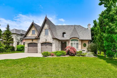 Detached in Oakville