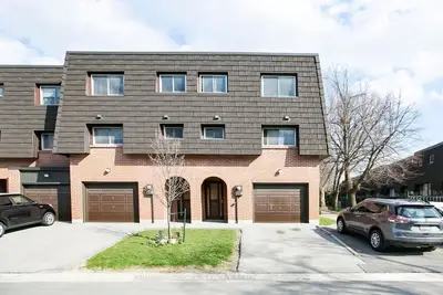 Condo Townhouse in Brampton