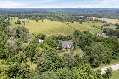 5595 25 Side Road, Milton, On L7j 2l7