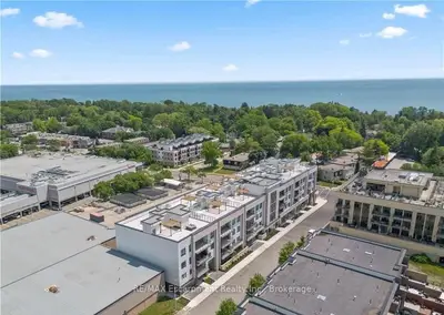 123 Maurice Drive 303, Oakville, On L6k 2w6