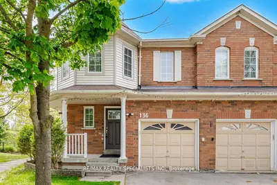 Condo Townhouse in Brampton