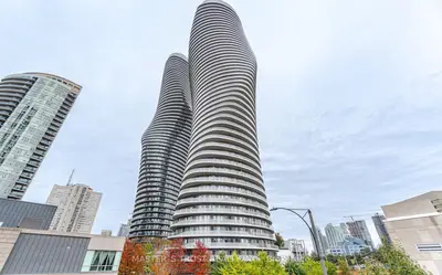 Condo Apartment in Mississauga