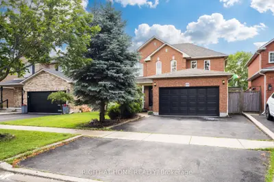 Detached in Burlington