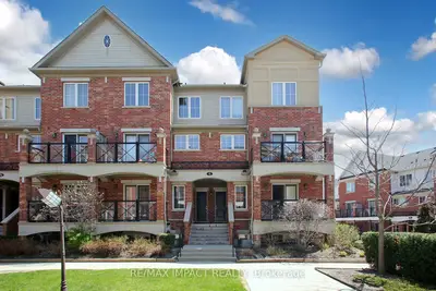 47 Hays Boulevard 3, Oakville, On L6h 0j1