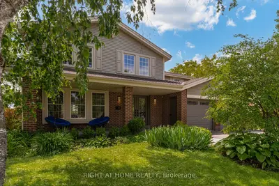 1320 Monmouth Drive, Burlington, On L7p 3j6