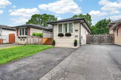 Semi-Detached in Mississauga