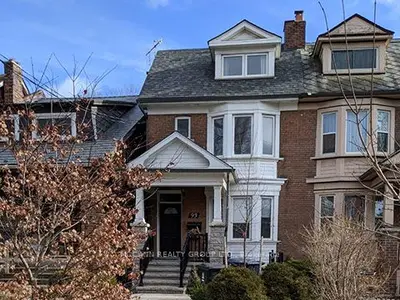 Triplex in Toronto