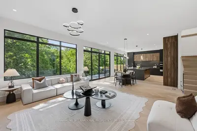 26 Hampshire Heights, Toronto, On M9b 2k4
